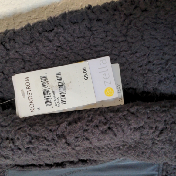 Zella Teddy Bear Fur Hoodie Sz: M NWT $69 Black - Picture 6 of 8